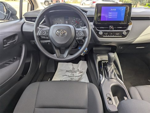Used 2025 Toyota Corolla LE image 7