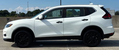 Used 2018 Nissan Rogue S image 11