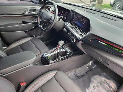 Certified 2024 Chevrolet Trax RS w/ Sunroof Package image 21