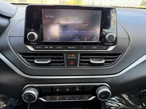 Used 2024 Nissan Altima 2.5 S image 16