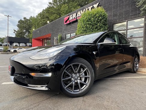 Used 2018 Tesla Model 3 Mid Range image 2