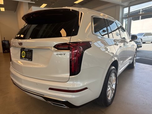 Used 2025 Cadillac XT6 Luxury image 22