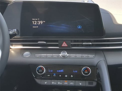 Used 2023 Hyundai Elantra Limited w/ Preferred Accessory Package image 16