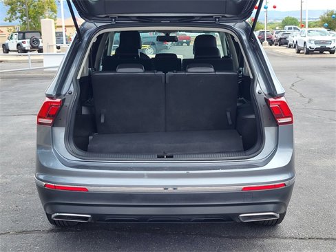 Used 2021 Volkswagen Tiguan SE image 24