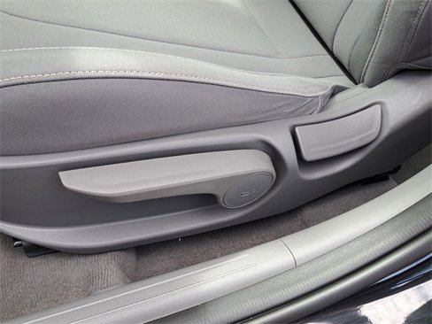 Used 2021 Hyundai Elantra SEL w/ Preferred Accessory Package image 17