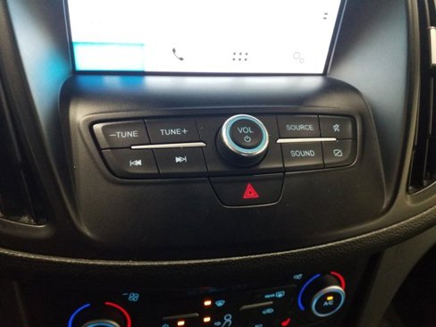 Used 2019 Ford Escape SE image 8