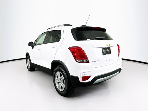 Used 2022 Chevrolet Trax LT w/ Driver Confidence Package image 5