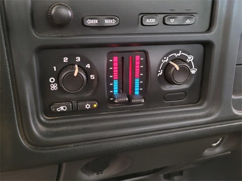 Used 2006 Chevrolet Silverado 2500 W/T image 17
