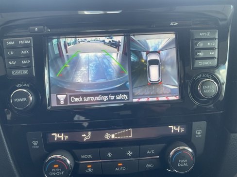 Used 2017 Nissan Rogue SL image 23