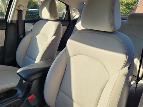 Used 2023 Kia Forte LXS w/ LXS Technology Package image 11