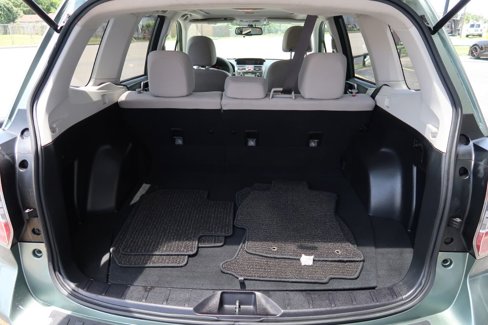 Used 2014 Subaru Forester 2.5i Premium w/ All-Weather Package image 8