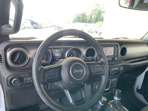 Used 2020 Jeep Wrangler Sport image 12