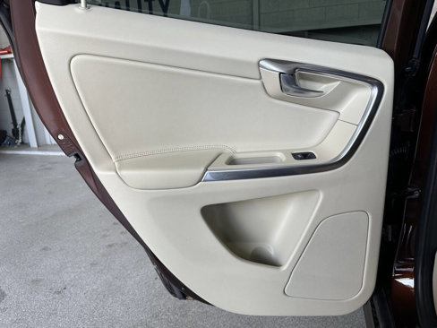 Used 2015 Volvo XC60 T6 image 16