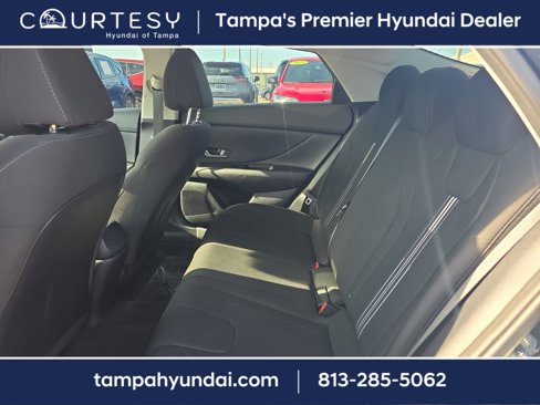 Used 2023 Hyundai Elantra SEL image 9