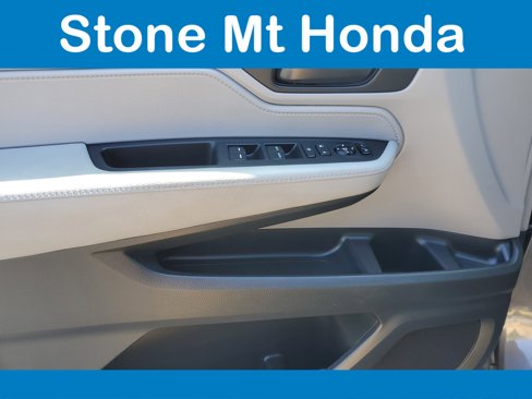 Used 2018 Honda Odyssey LX image 18