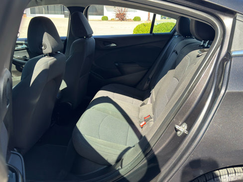 Used 2017 Chevrolet Cruze LT image 36