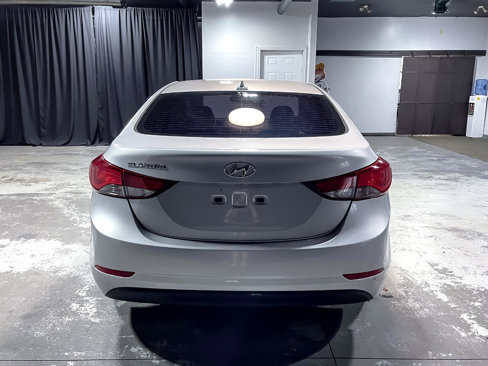 Used 2016 Hyundai Elantra SE image 7