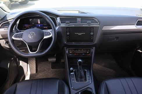 Used 2022 Volkswagen Tiguan SE image 14