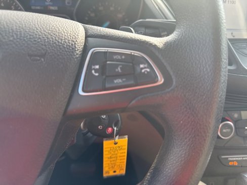 Used 2017 Ford Escape SE w/ Equipment Group 201A image 14