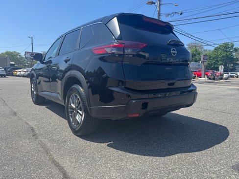 Used 2024 Nissan Rogue S image 10