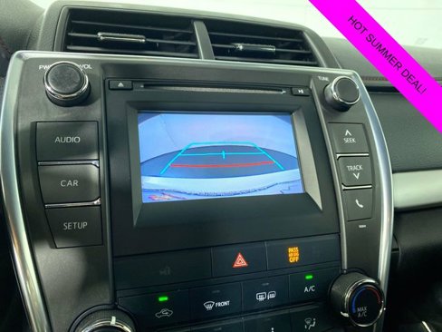 Used 2017 Toyota Camry SE image 9