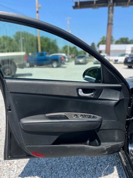 Used 2020 Kia Optima S image 8
