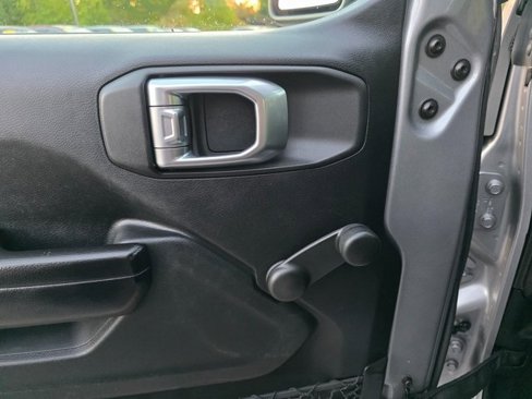 Used 2018 Jeep Wrangler Unlimited Sport image 24