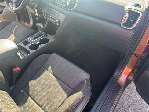 Used 2019 Kia Sportage LX image 10