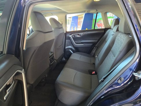 Used 2023 Toyota RAV4 XLE w/ Convenience Package image 10