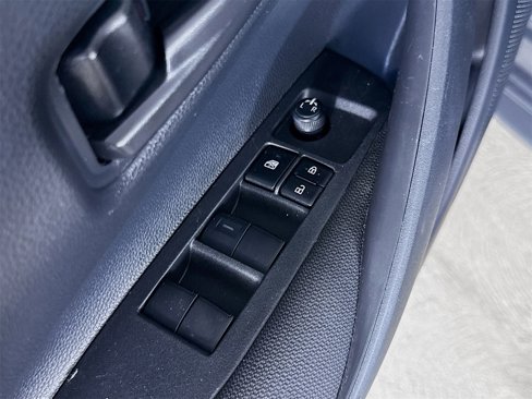 Used 2025 Toyota Corolla LE image 18
