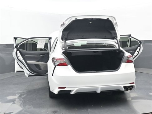 Used 2023 Toyota Camry SE image 34