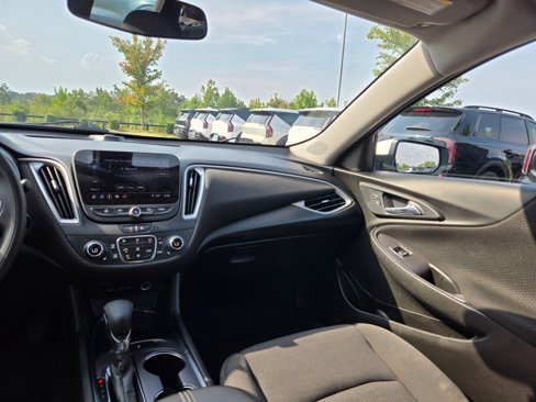Used 2022 Chevrolet Malibu LT image 11