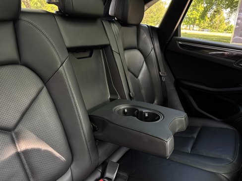 Used 2018 Porsche Macan S image 40