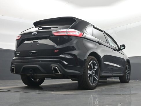 Used 2019 Ford Edge ST w/ Cold Weather Package image 33