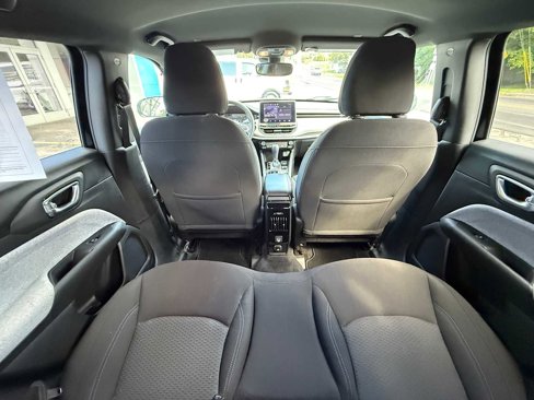 Used 2023 Jeep Compass Sport image 27