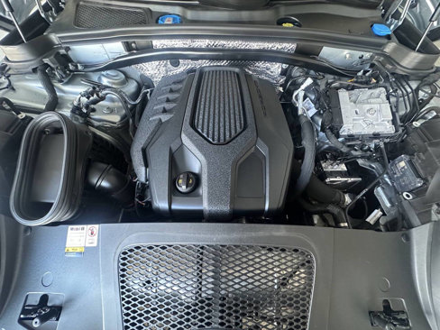 Used 2023 Porsche Macan Turbo image 44