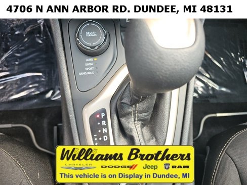 Used 2017 Jeep Cherokee Latitude w/ Cold Weather Group image 20