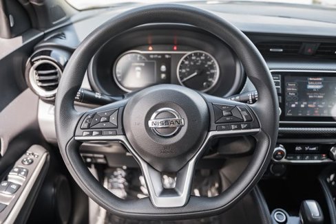 Used 2019 Nissan Kicks SV image 27