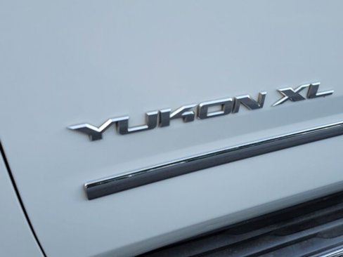 Used 2020 GMC Yukon XL SLT image 21