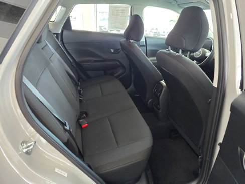 Used 2025 Hyundai Kona SEL image 38
