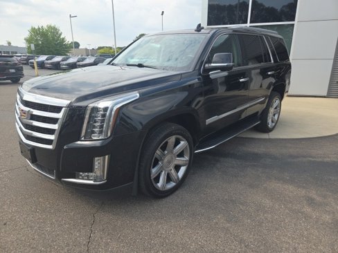 Used 2019 Cadillac Escalade Premium Luxury image 10