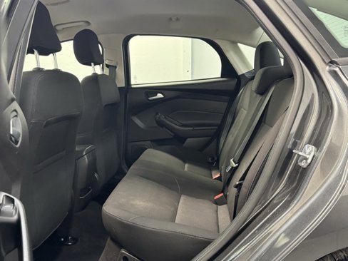 Used 2017 Ford Focus SE image 29