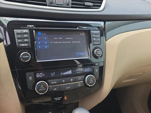 Used 2016 Nissan Rogue SL w/ SL Premium Package image 12