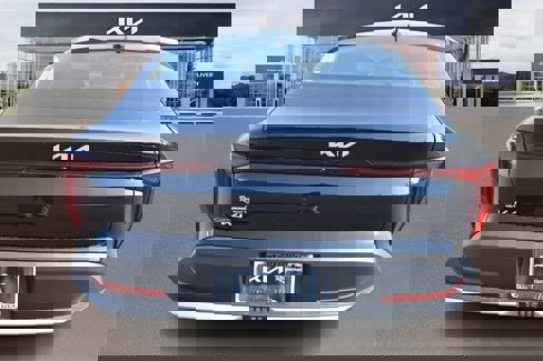 New 2025 Kia K4 LXS image 4