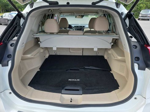 Used 2019 Nissan Rogue SV image 35