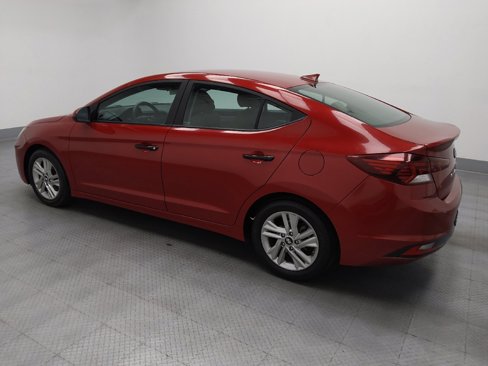 Used 2019 Hyundai Elantra SEL image 3
