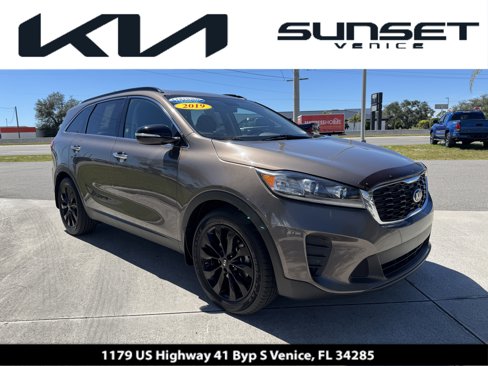 Certified 2019 Kia Sorento S image 1