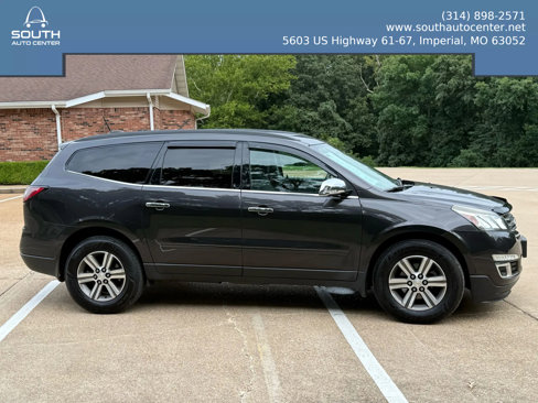 Used 2016 Chevrolet Traverse LT image 2