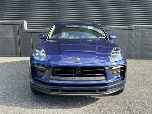 Certified 2025 Porsche Macan image 13