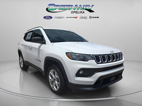 New 2025 Jeep Compass Latitude image 1